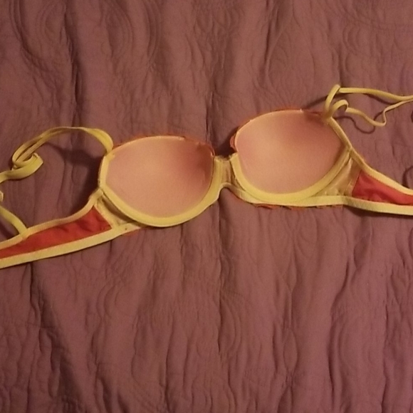 Victoria's Secret Pink bra - Picture 3 of 4